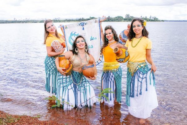 Quels conseils pour choisir des jupes longues pour un look boho chic?